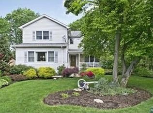 9 Sherwood Ln, Wyckoff, NJ 07481