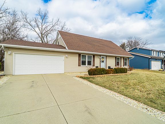 3rd image of 306 Bach Rd