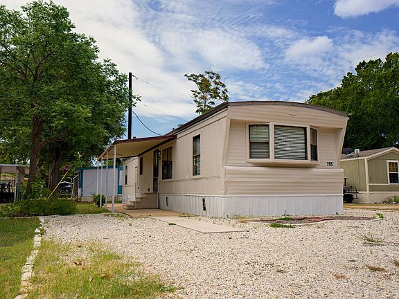 3rd image of 705 Ottilie Dr