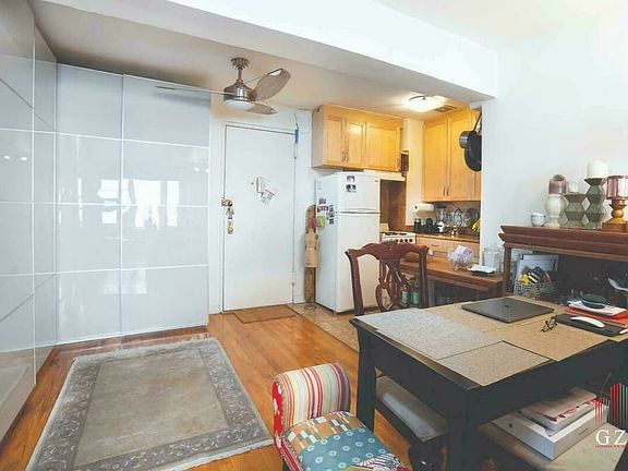4th image of 200 E 28th St APT 5A