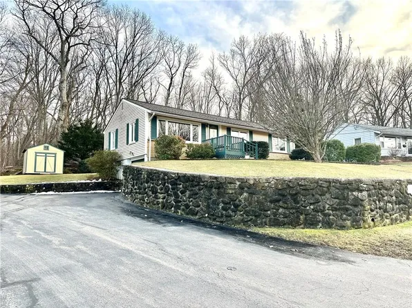 30 Oak Hill Ave, North Smithfield, RI 02896