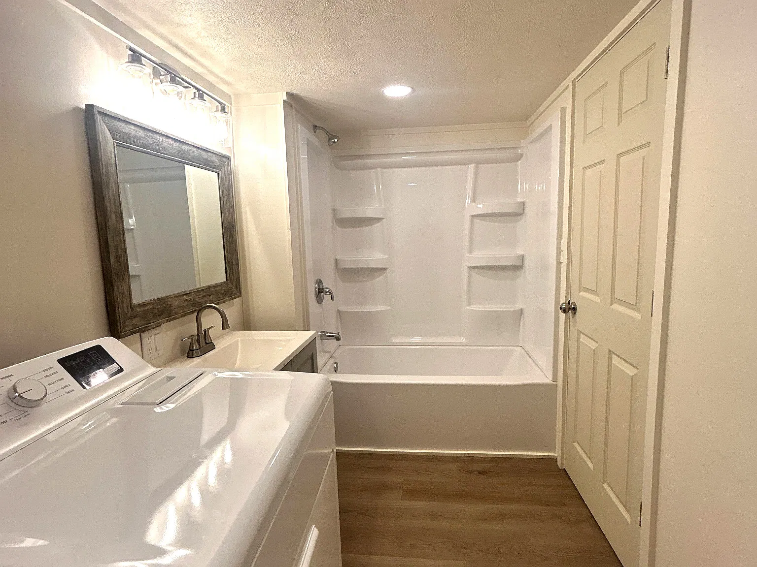 2 bed, 850 sqft, $1,250 — Photo 3