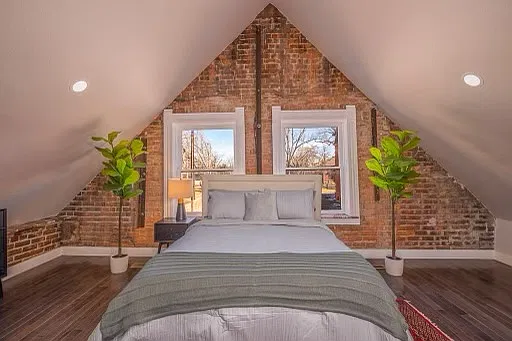 1 bed, 1200 sqft, $2,000 — Photo 2