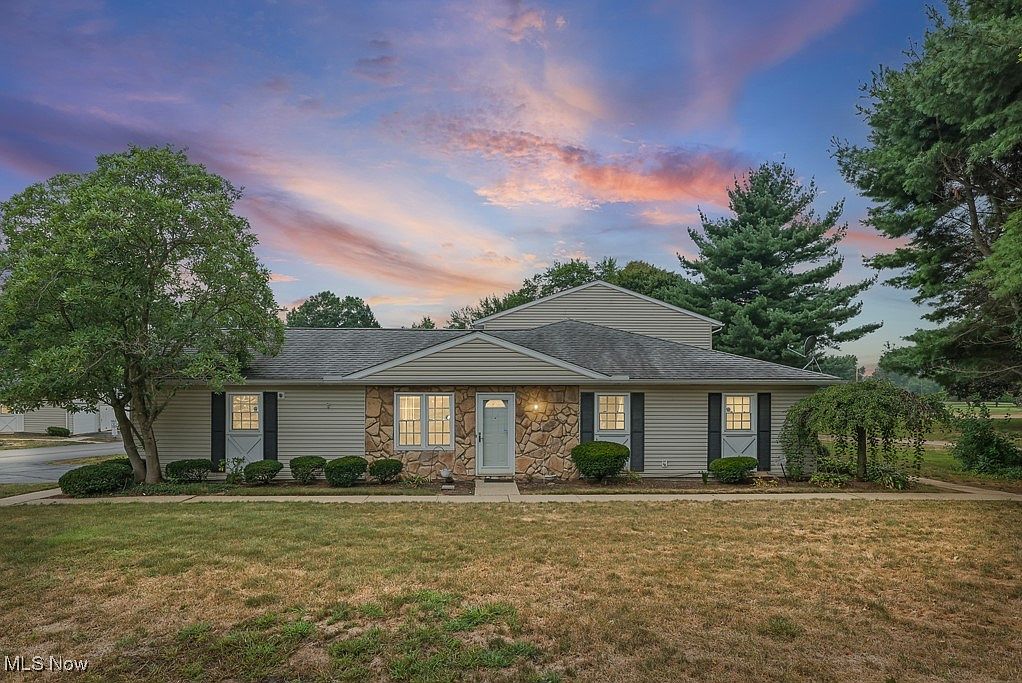 3950 Townhouse Ln #14