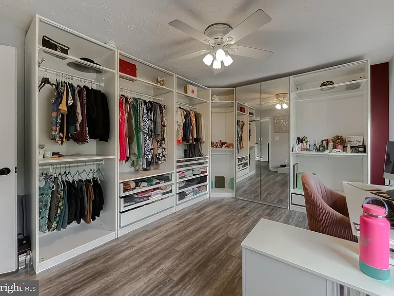 48221 Keel Dr — Photo 35