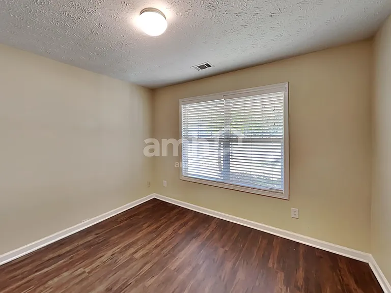 303 Cole Creek Dr — Photo 12