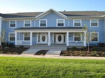 1st image of 4272 Lake Bridge Dr