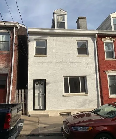 445 Cedarville St — Photo 1