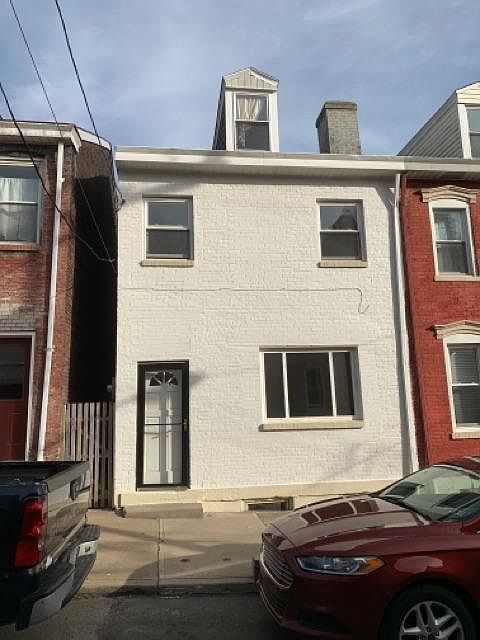 1st image of 445 Cedarville St