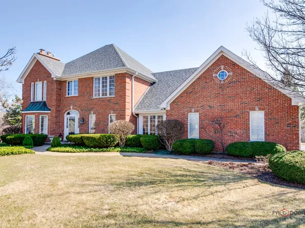 36 Squire Rd, Hawthorn Woods, IL 60047