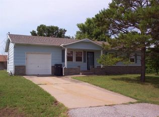 649 W 30th St Pl, Baxter Springs, KS 66713