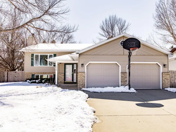 2408 34th Ave S, Fargo, ND 58104
