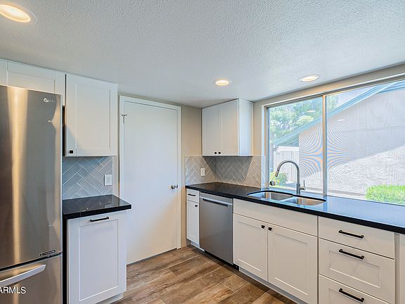3rd image of 17807 N 45TH Avenue