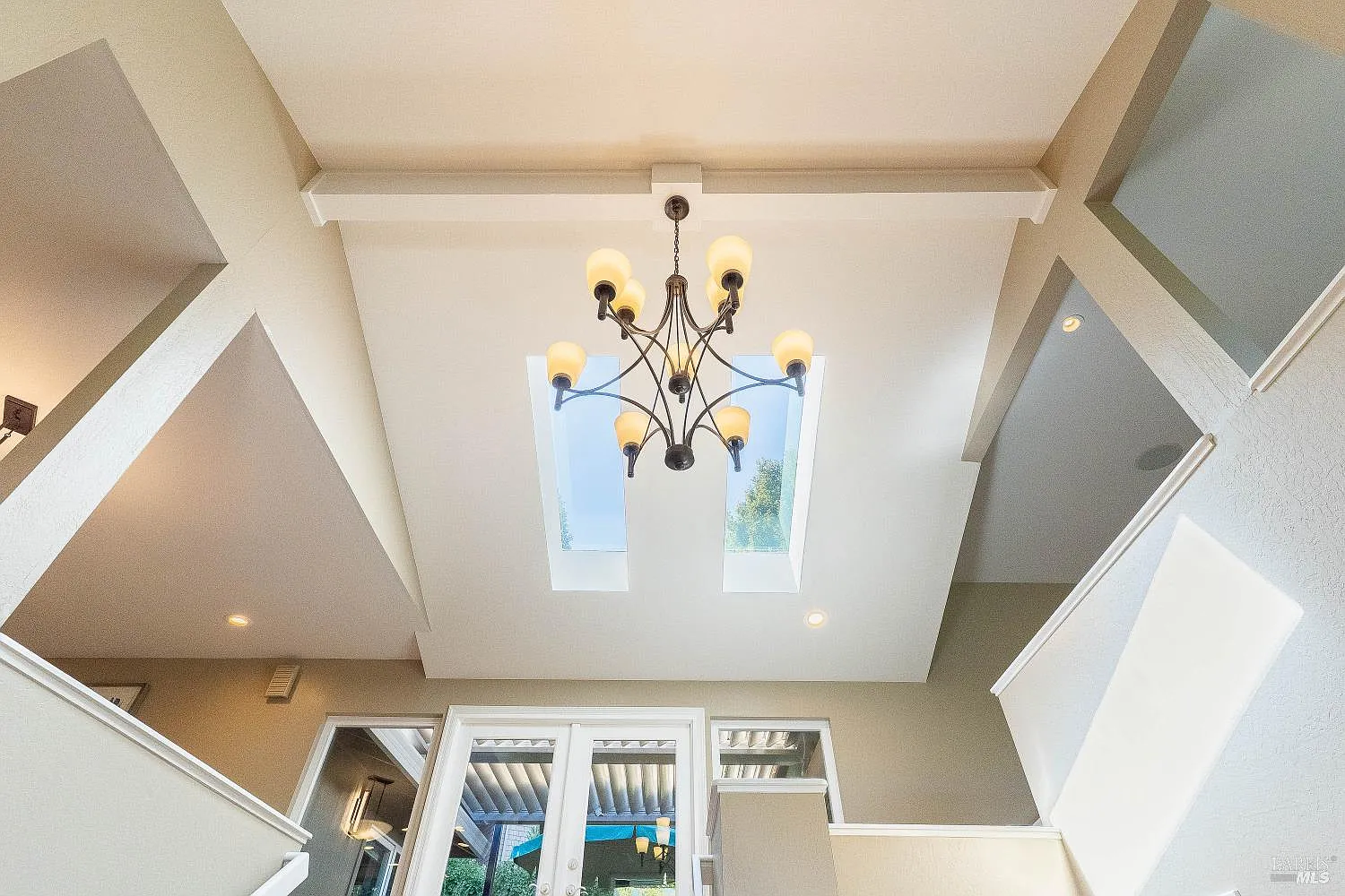2851 Pinewood Drive - Photo 2