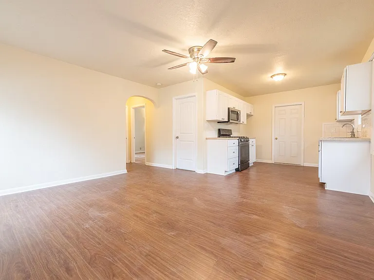 11130 NE Knott St — Photo 8