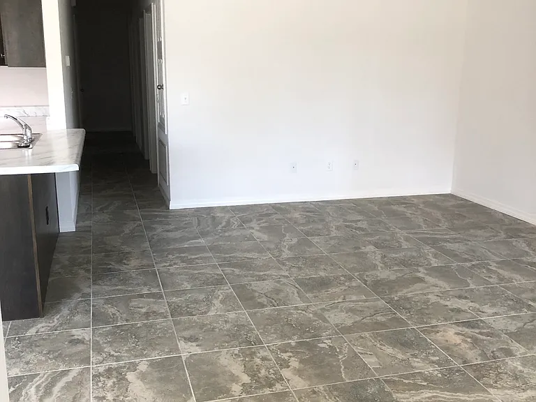 211 Deer St — Photo 6