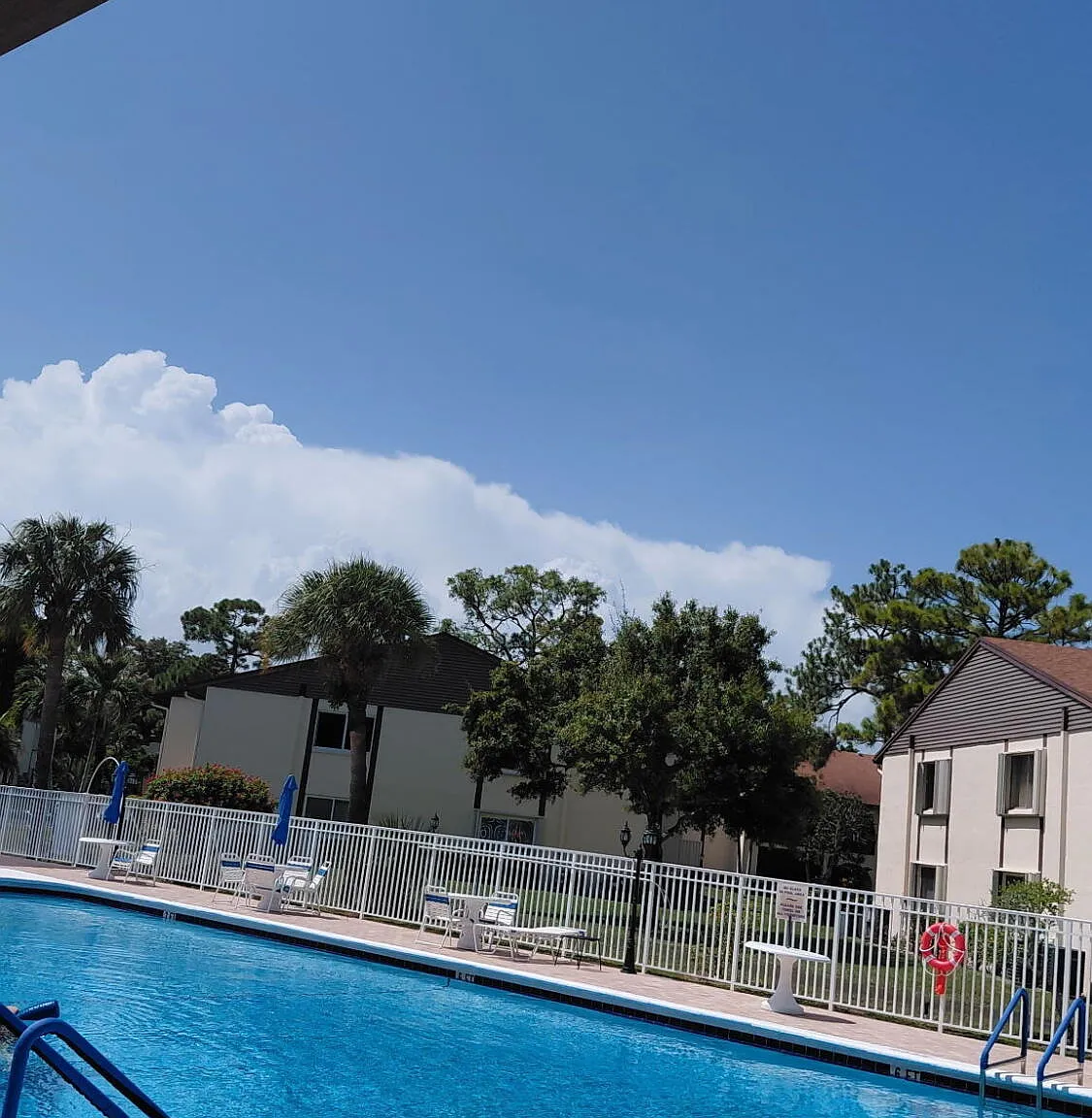 2 bed, 1.5 bath, 935 sqft, $1,800 — Photo 4