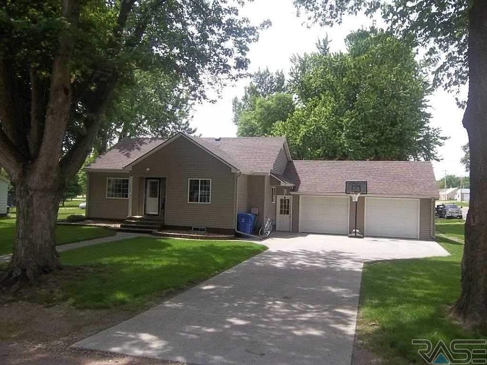 1st image of 300 S Anna Ave