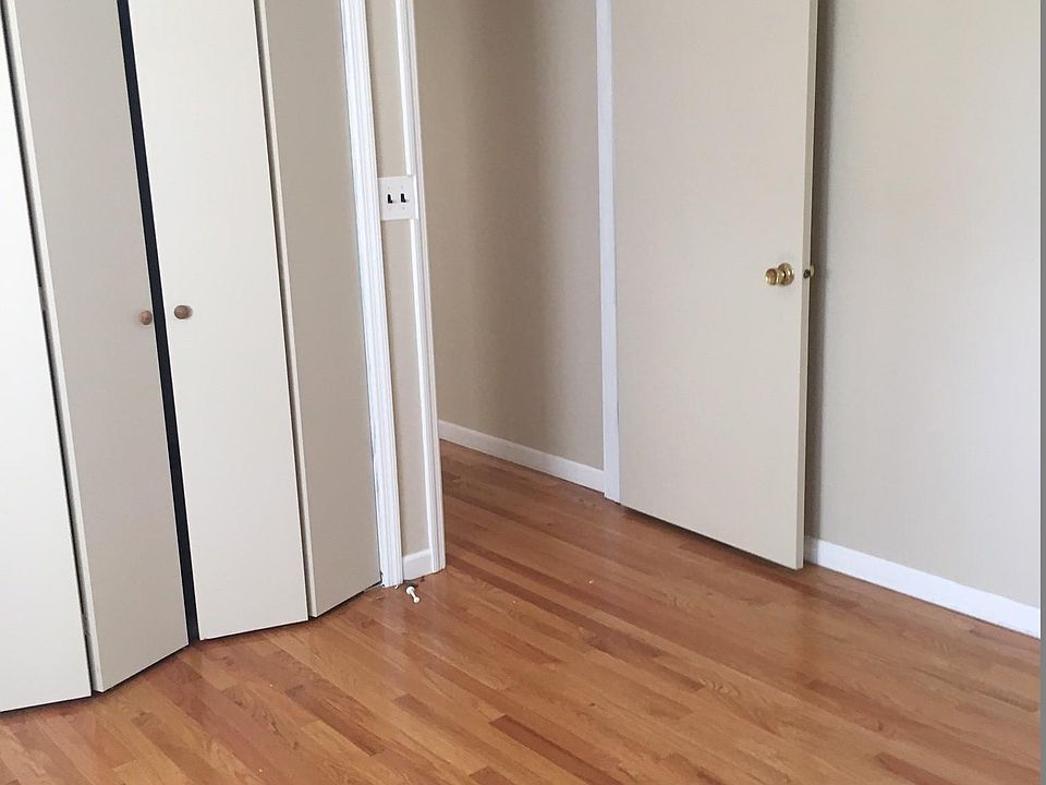 1st image of 349 Mallory Ave