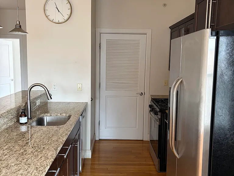 5501 Hudson Ave #401 — Photo 8