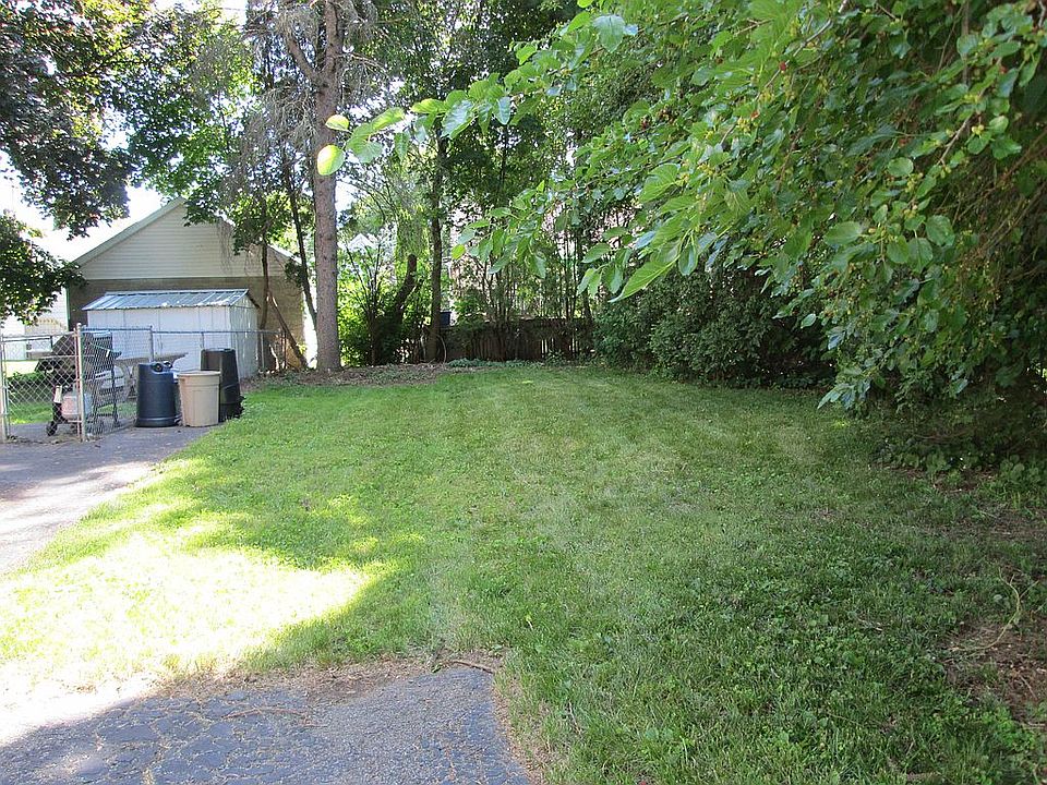 2nd image of 16 Orchard Ave