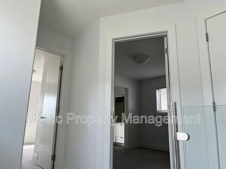 8724 150th St NW #UPPER — Photo 13