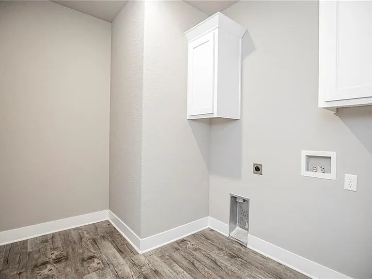 1048 Parker Ln — Photo 20