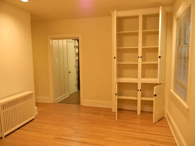 311 N High St — Photo 30