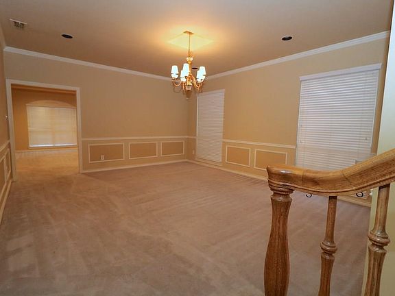 5th image of 2109 Hearthside Ln