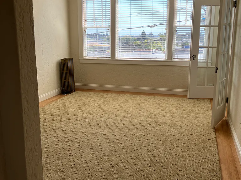 3500 35th Ave #23 — Photo 2