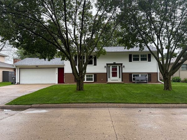1122 Michaels Ct