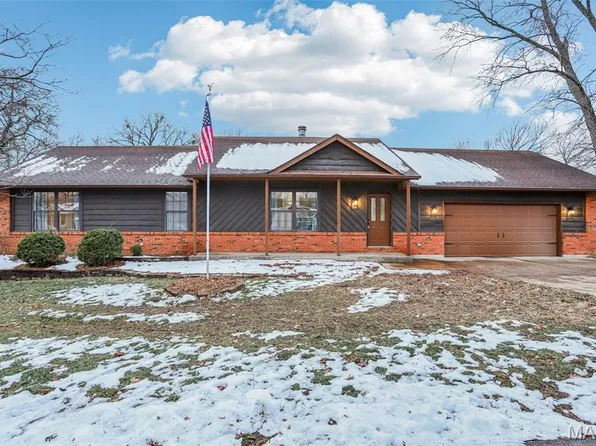 2133 Ridgedale Dr, High Ridge, MO 63049