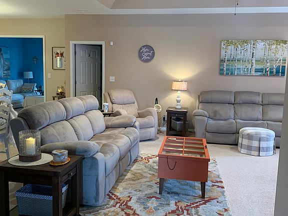 3rd image of 226 Twin Springs Ct