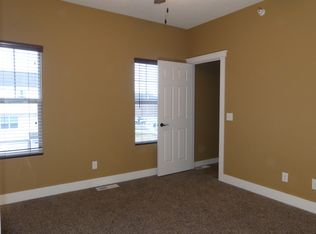 725 Cox Ct #1, Le Claire, IA 52753