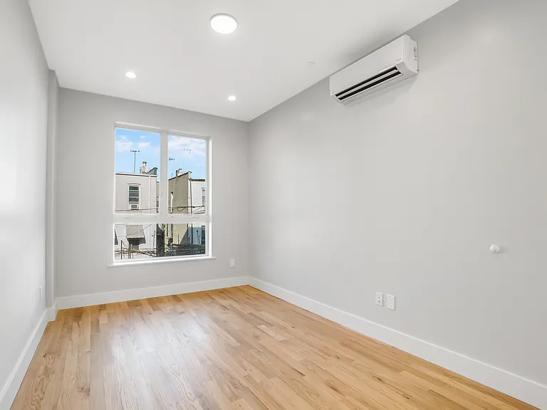 329 Rutland Rd #2 — Photo 4