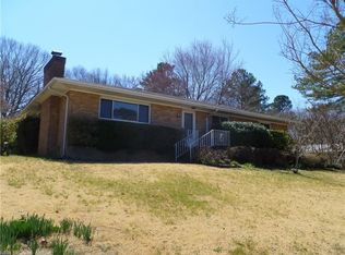 102 Willow Dr, Williamsburg, VA 23185