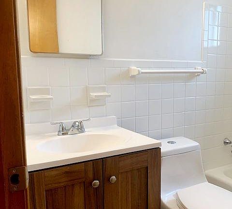 5th image of 3805 W 152nd St APT 1