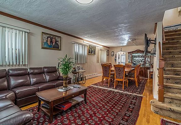 4th image of 69-50 182nd St