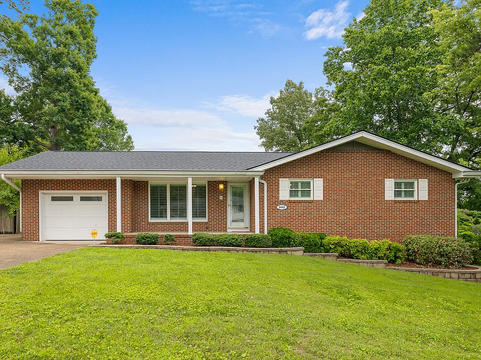 3443 Shadowlawn Dr