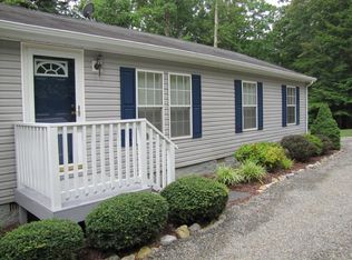 110 Old Post Rd, Moneta, VA 24121