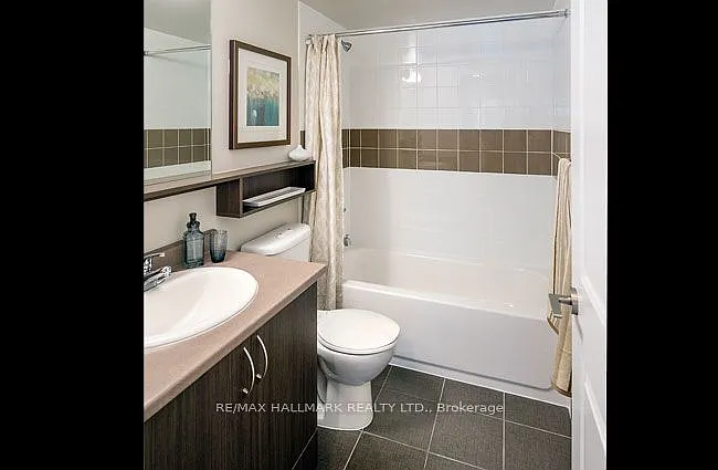 570 Bay St #706 — Photo 6