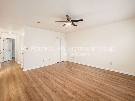 3rd image of 2743 Charles Dr