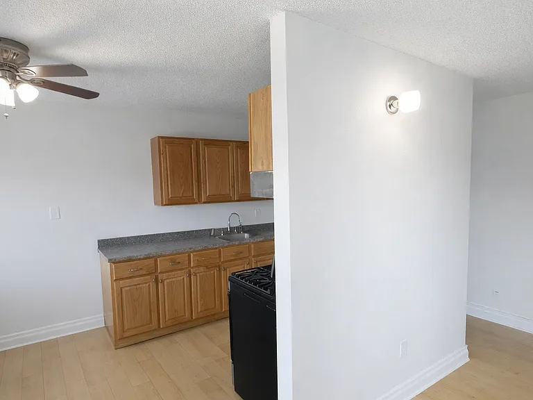 1004 7th St SE — Photo 15
