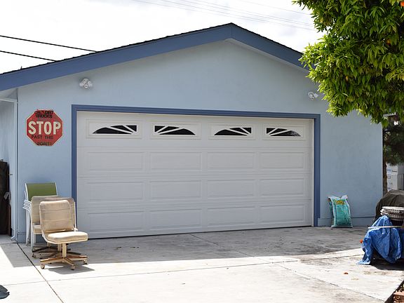 650 sq ft Garage & Shop