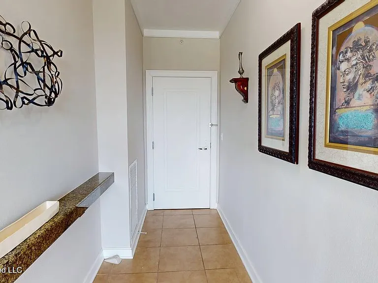 2060 Beach Blvd #103 — Photo 6