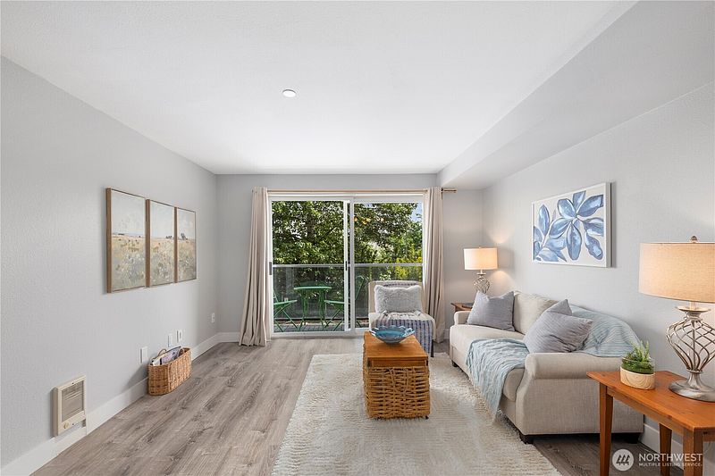 3rd image of 3022 SW Bradford St #2
