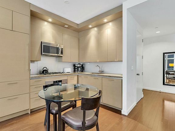 4th image of 1600 Broadway #E11