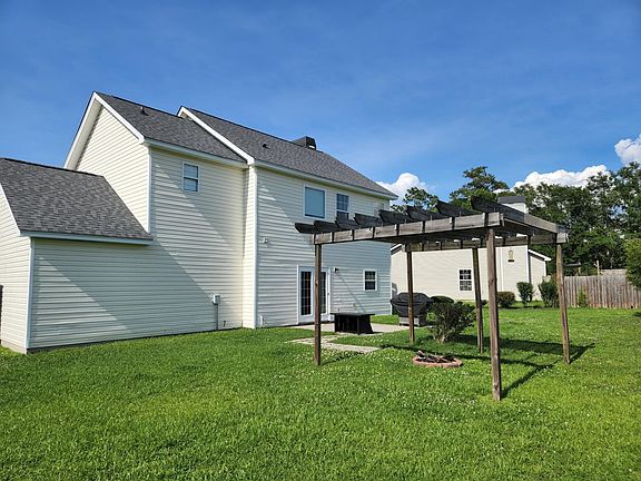 2nd image of 247 Highwoods Plantation Ave