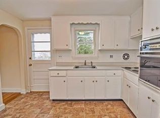 43 Grove St, Randolph, MA 02368