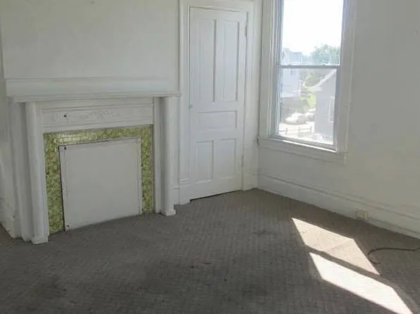 1001 4th St, East Mc Keesport, PA 15035